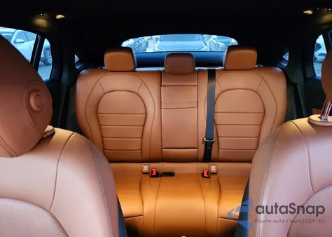 2022 Mercedes-Benz Glc Coupe 300 4Matic z USA, uszkodzony, nr VIN W1N0J8EB2NG035331